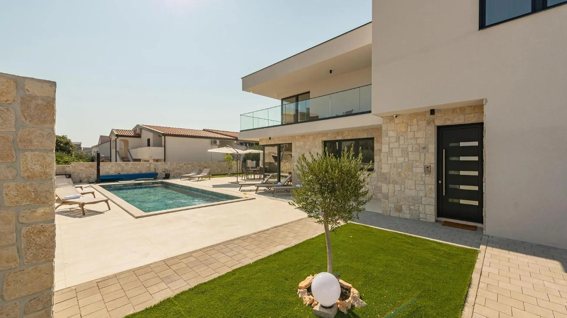 Lovely Home In Mandre With Kitchen Holiday home