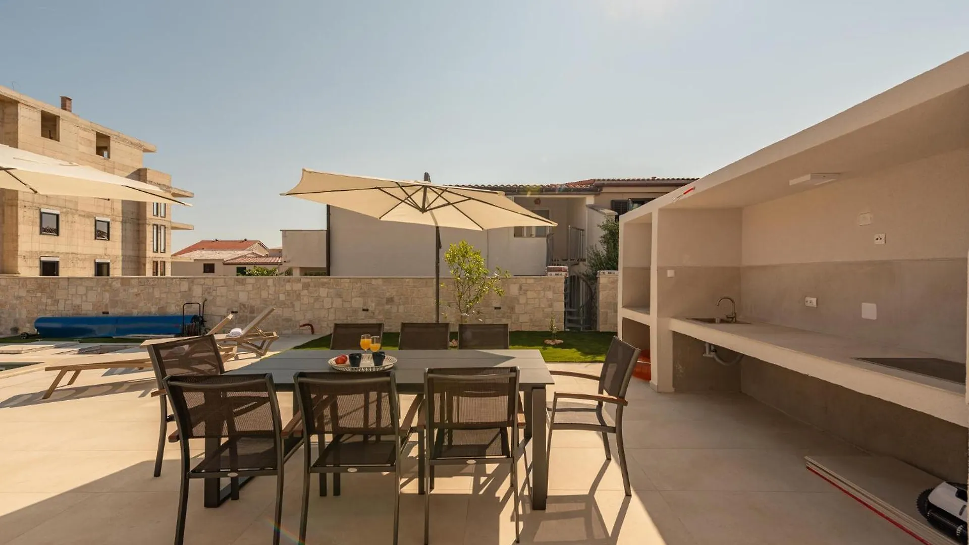 Lovely Home In Mandre With Kitchen Holiday home